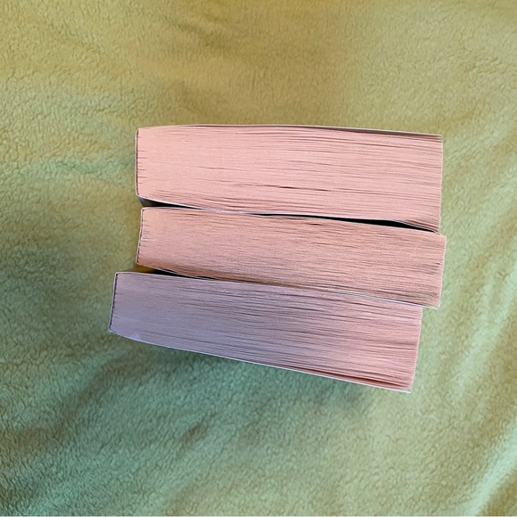 Delirium Trilogy YA Dystopian Books by Lauren Oliver - Picture 6 of 8